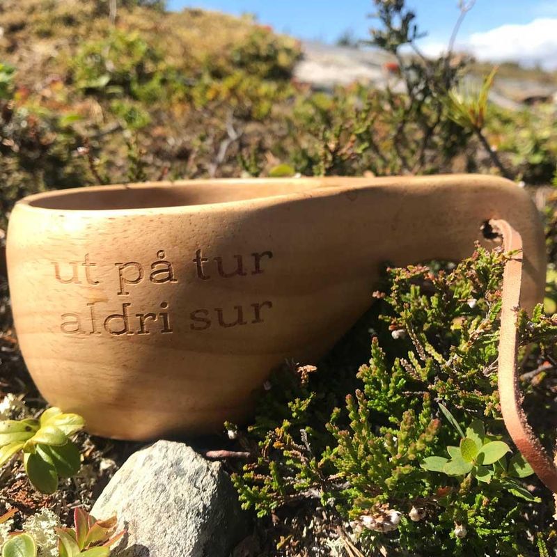 Large hiking cup with leather strap, 