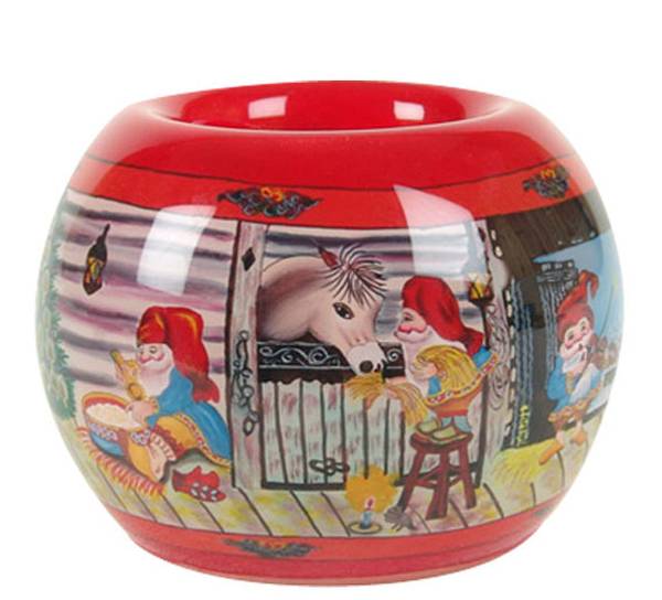 Image of Candle holder santas on the barn - Julestemning