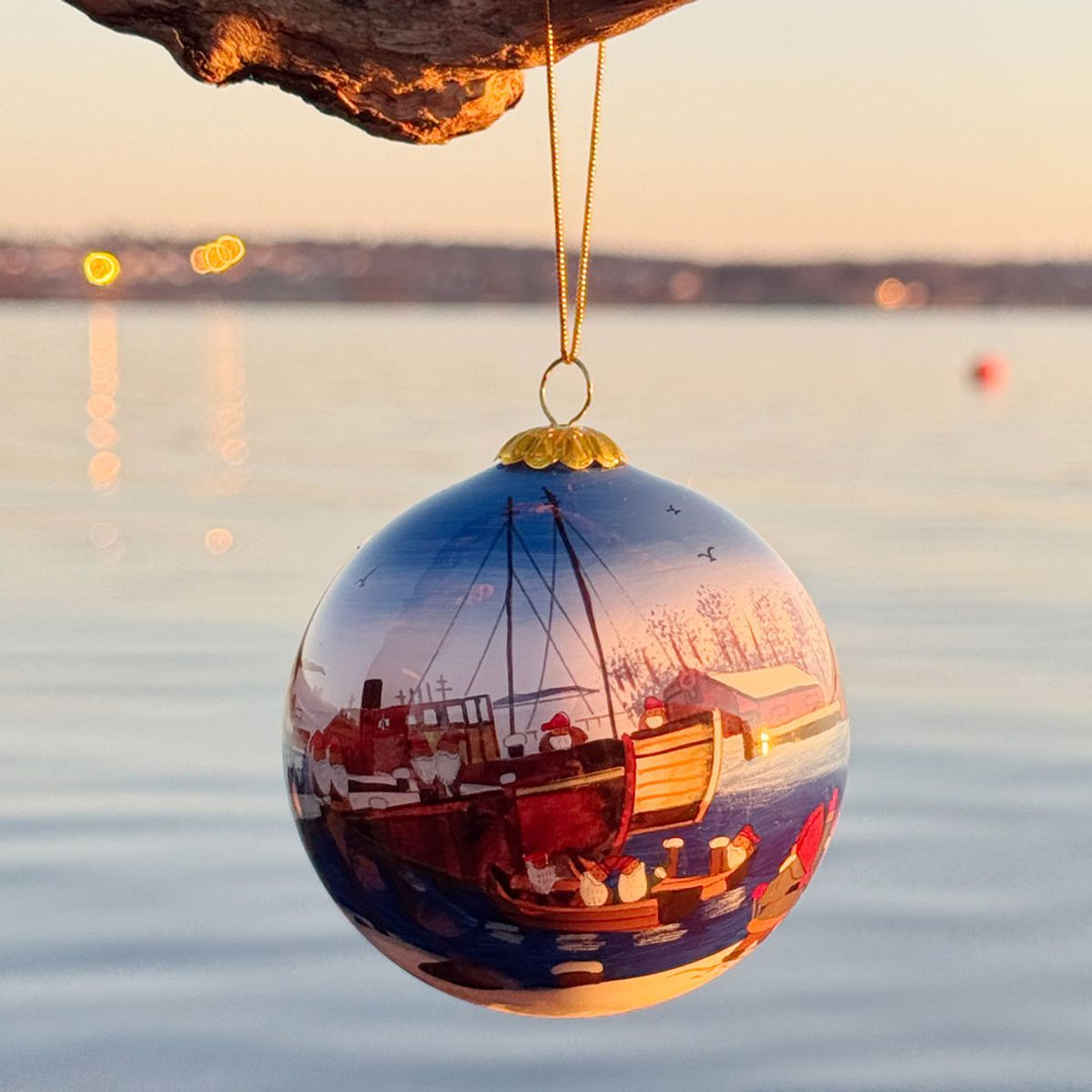 Glass bauble, Julen 2026