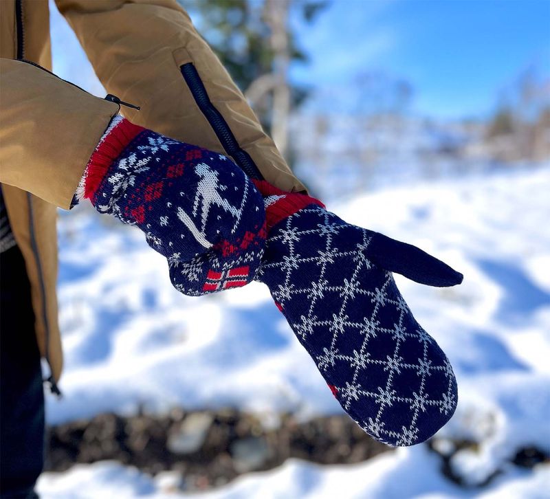 Woolly mittens, Ski sports
